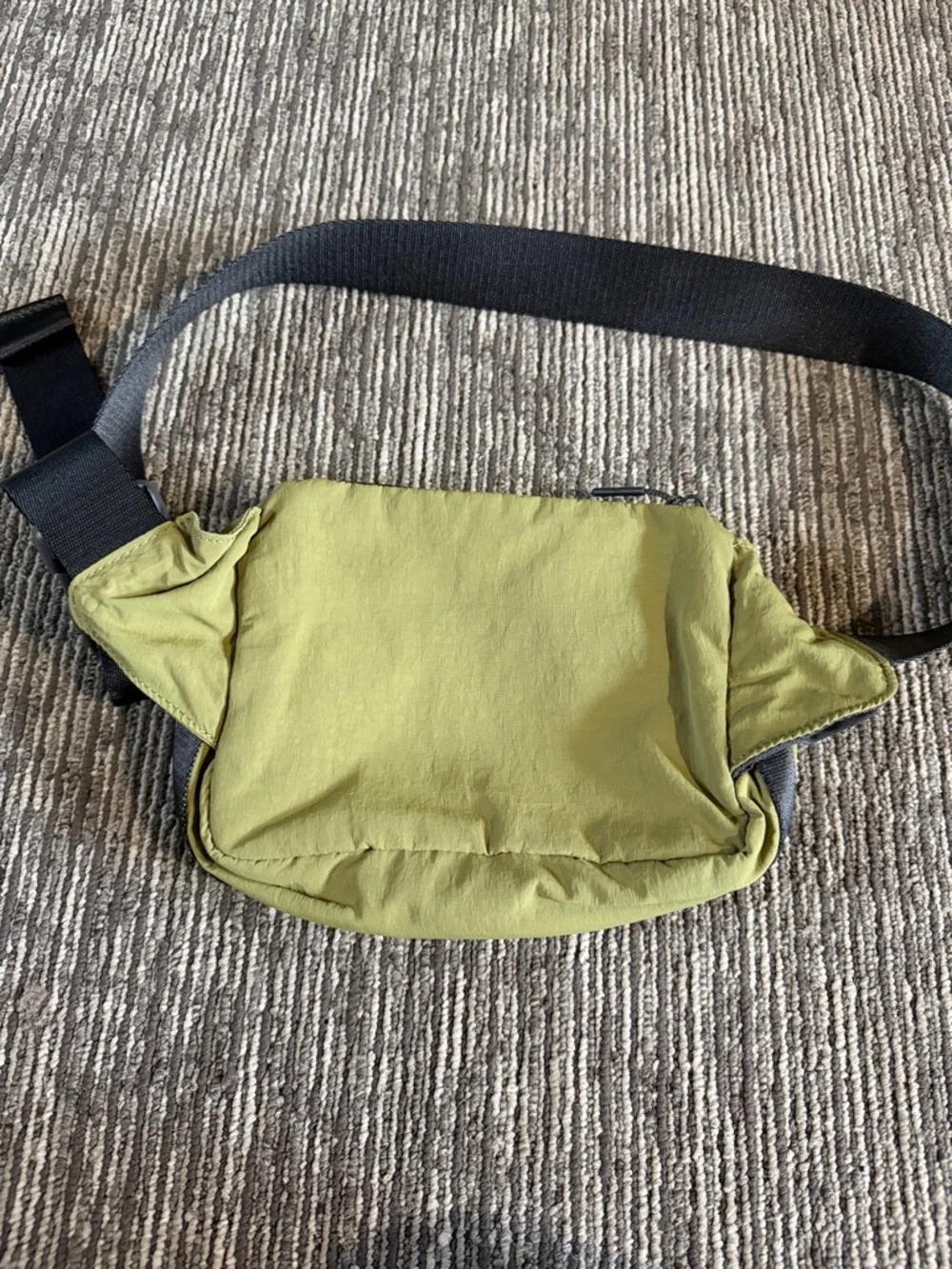 Lululemon Clean Lines Belt Bag 2L Green - Picture 3 of 7